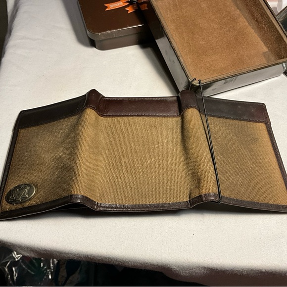 Auburn Waxed Canvas/Leather BY ZEP-PRO Bifold Fishermans Wallet tin GIFT box NEW - Picture 12 of 16